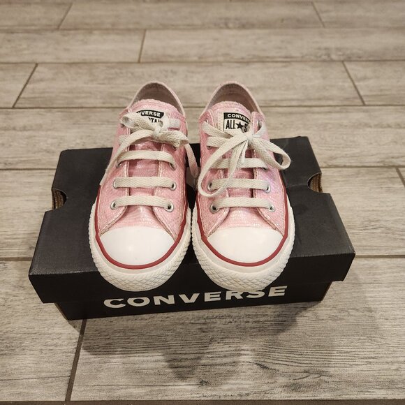 Pink Converse - Picture 2 of 4